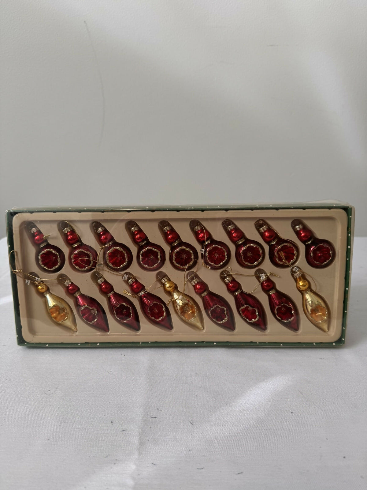 Dillard's Trimmings 18pc Glass Ornament Set