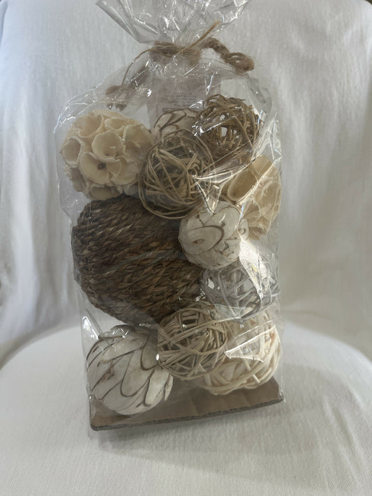 Dried vase filler