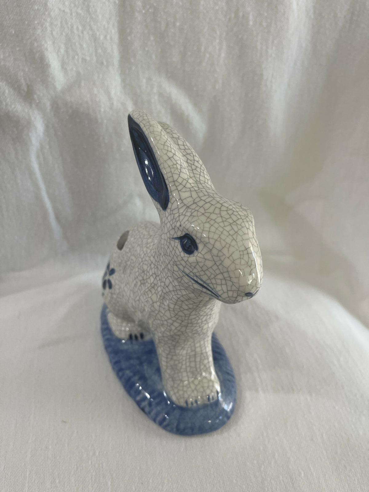Pottery shed frogging rabbit