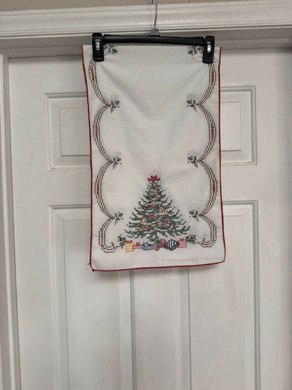 Vintage Cross-Stitch 9pc Linen Set