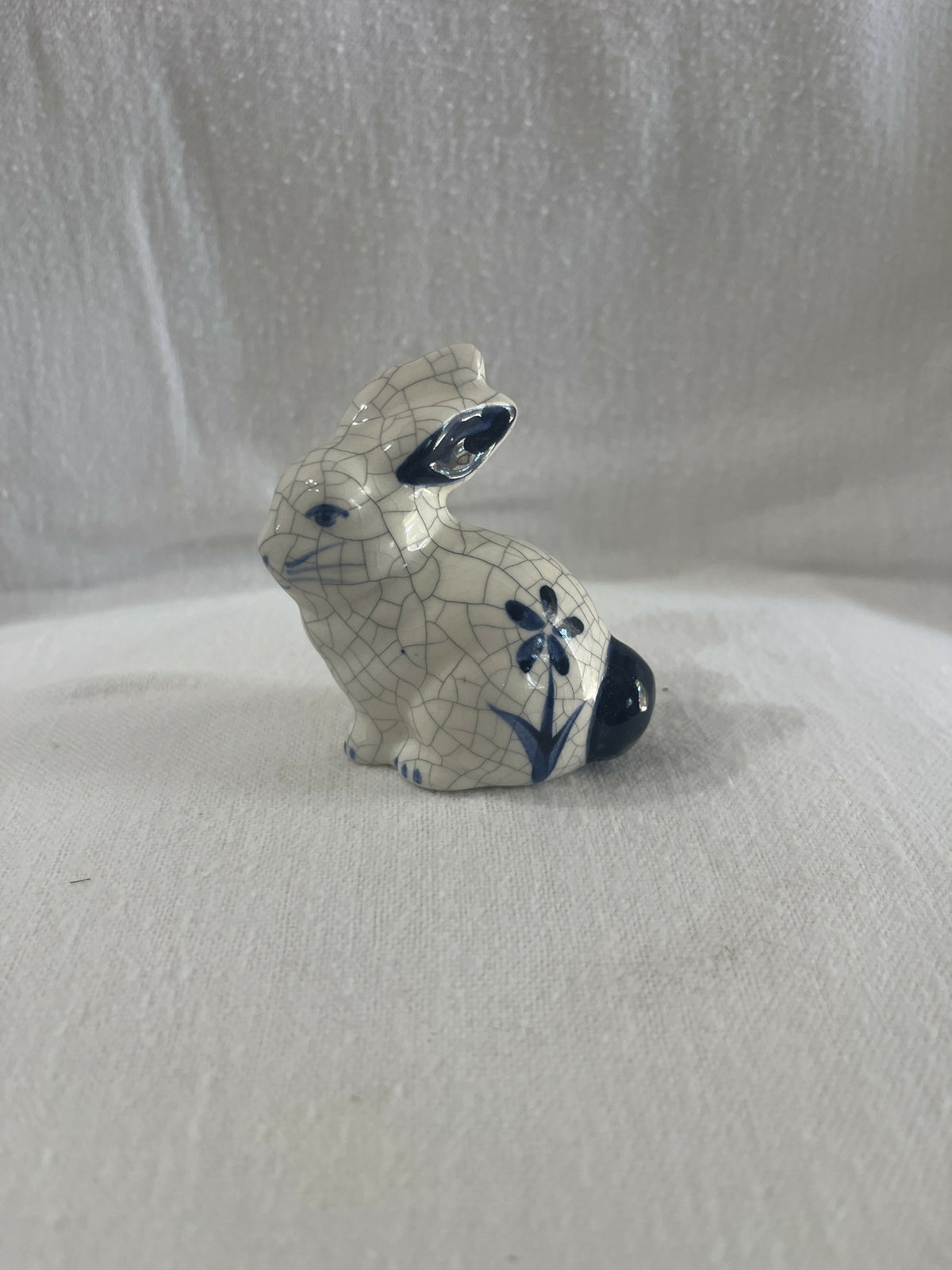 Pottery shed medium bunny