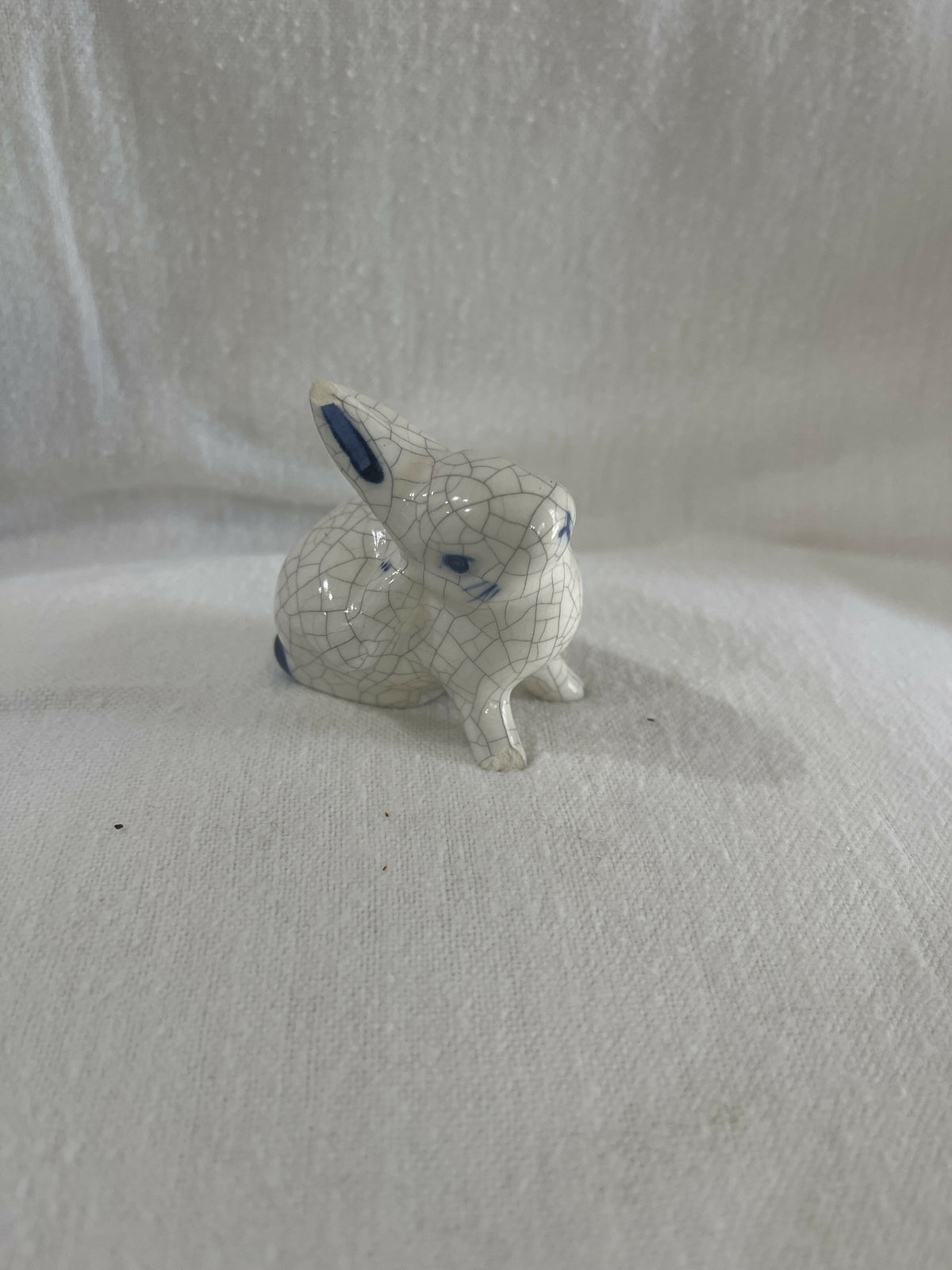 Pottery shed medium bunny