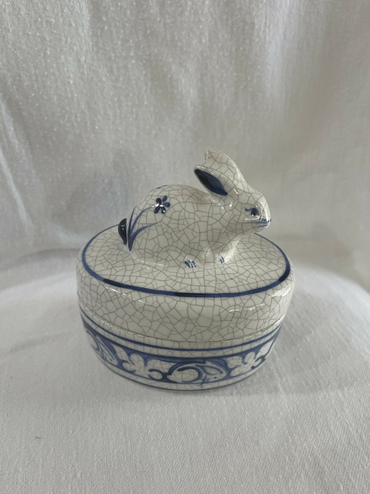 Pottery shed trinket dish