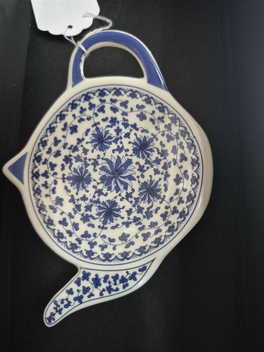 Blue/White Tea Dish
