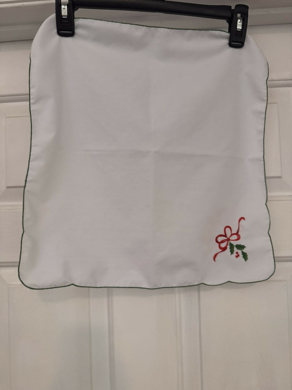 Vintage embroidered Christmas Napkins (set of 4)