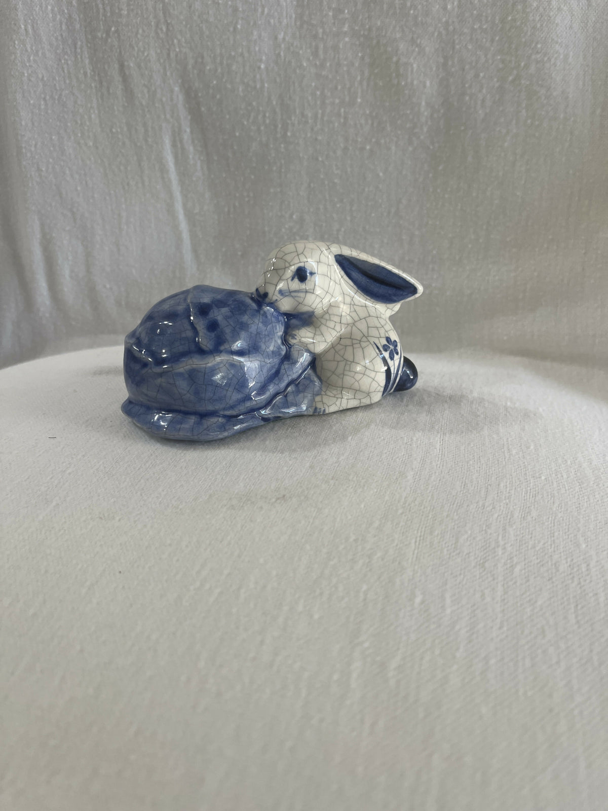 Pottery shed rabbit with cabbage